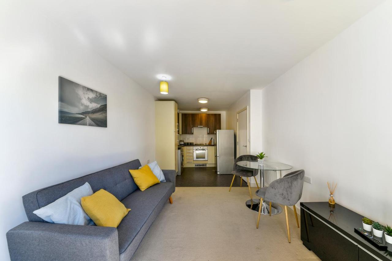 Luxe 1 Bed Flat 5 Mins To Stratford - Free Parking Appartement Londen Buitenkant foto